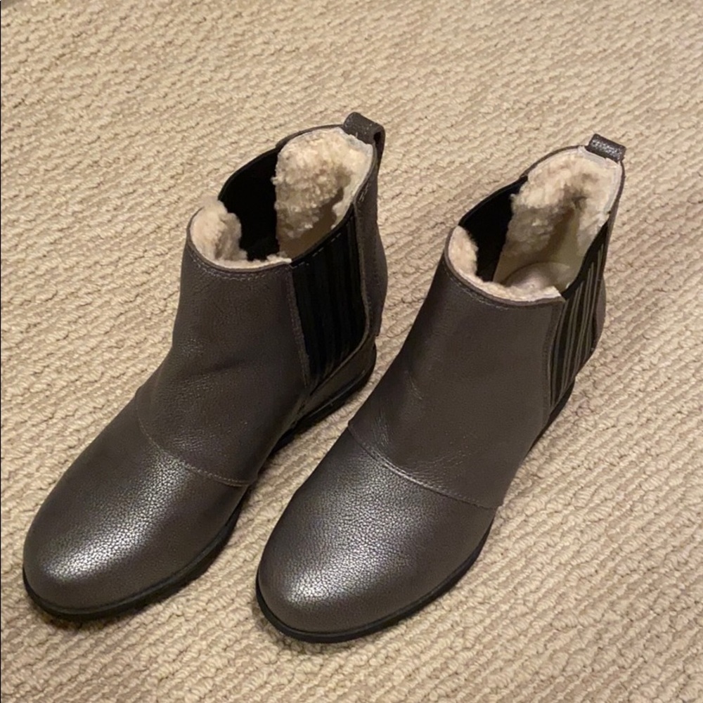 Sorel Sherpa lined wedge boots